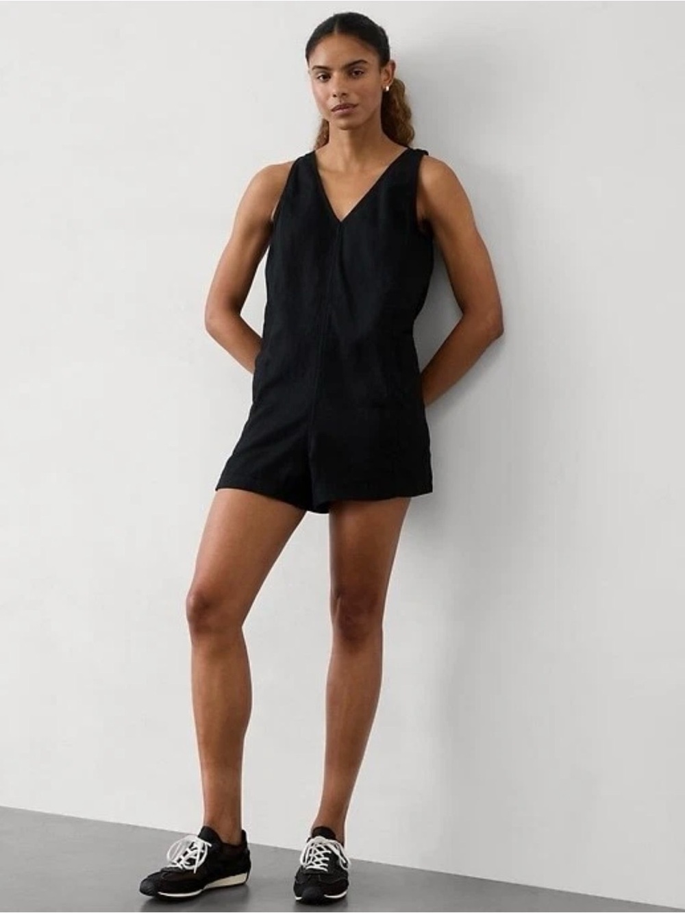 Athleta Retreat European Linen Black V-Neck Sleeveless Romper, Relaxed, Size XS